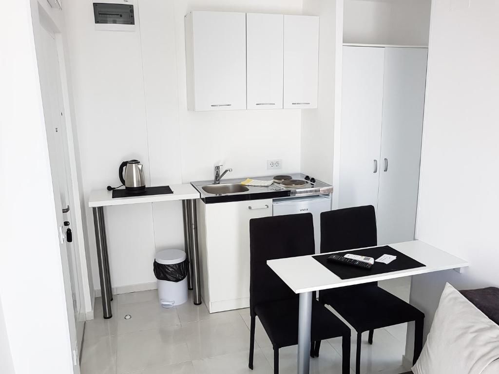 Апартаменты Apartments Monako Игало